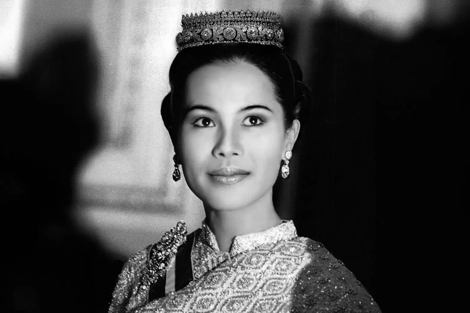 พระบรมฉายาลักษณ์ สมเด็จพระบรมราชชนนีพันปีหลวง